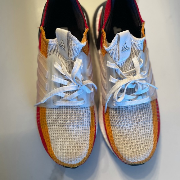 Chiefs custom ultra boosts- brand new! - Picture 8 of 8